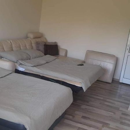Pliska Apartment Монтана Екстер'єр фото