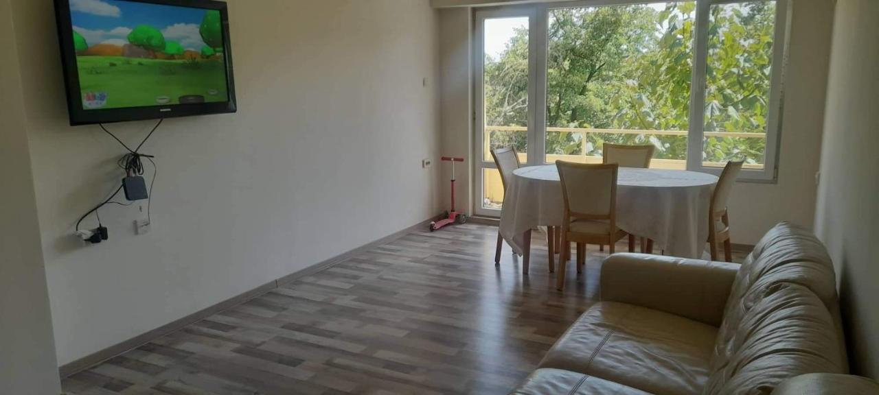 Pliska Apartment Монтана Екстер'єр фото